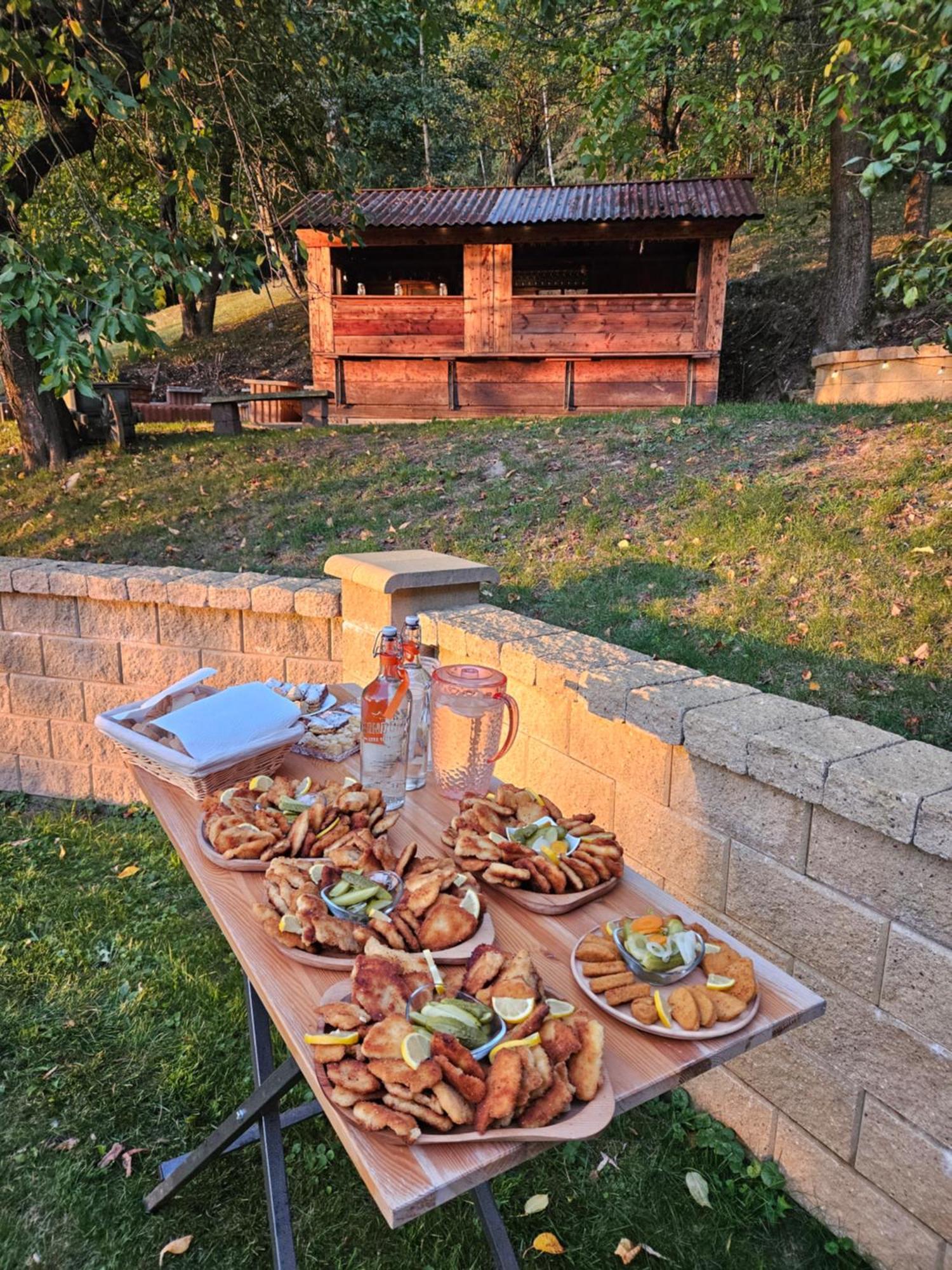 Božská usedlost Prackov Exterior foto